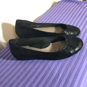 Earth Ballet Flats Shiny Black Cross Hatch pattern